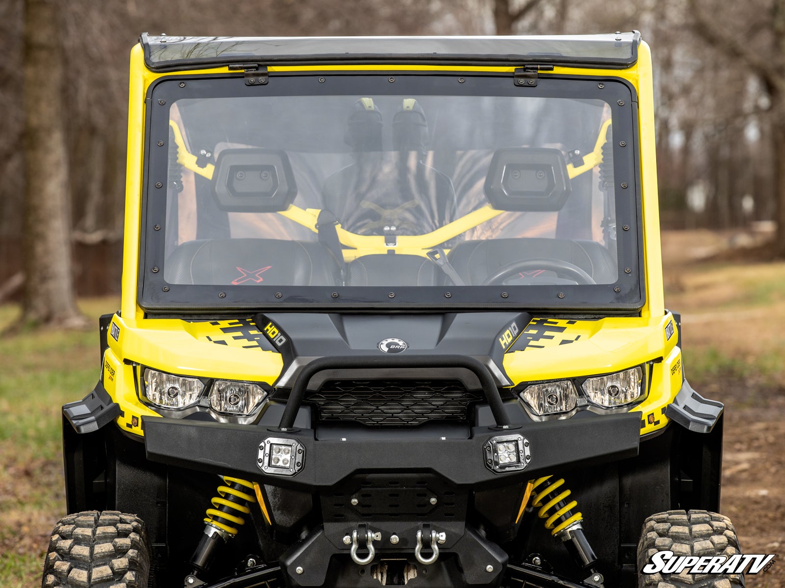 can-am-defender-power-flip-windshield_04__92670.jpg