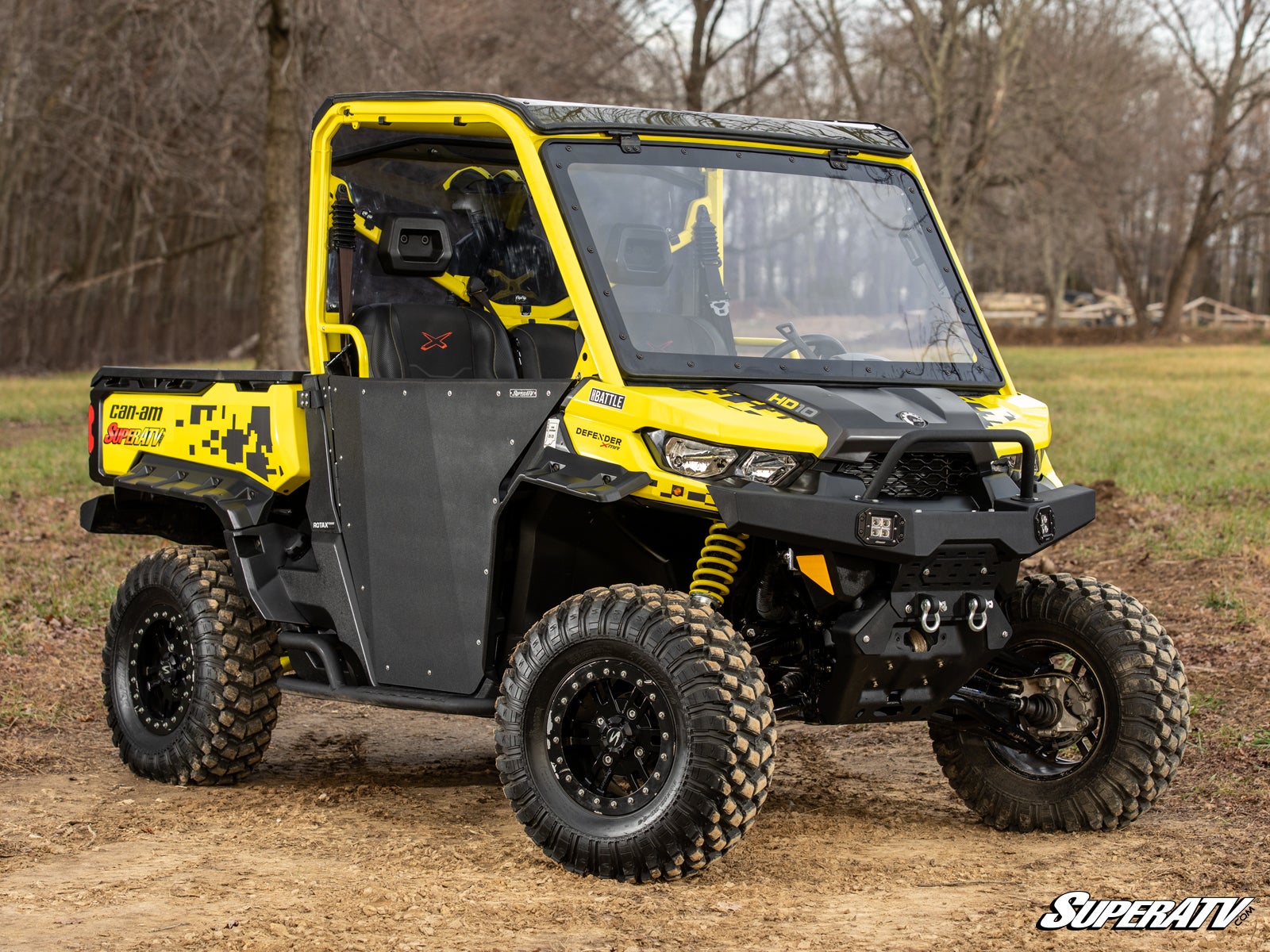 can-am-defender-power-flip-windshield_05__86688.jpg
