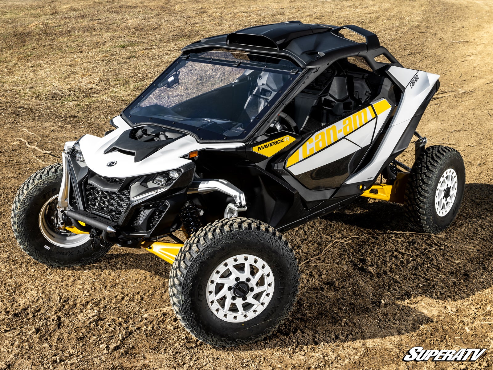 can-am-mav-r-poly-power-flip-windshield_03__05940.jpg