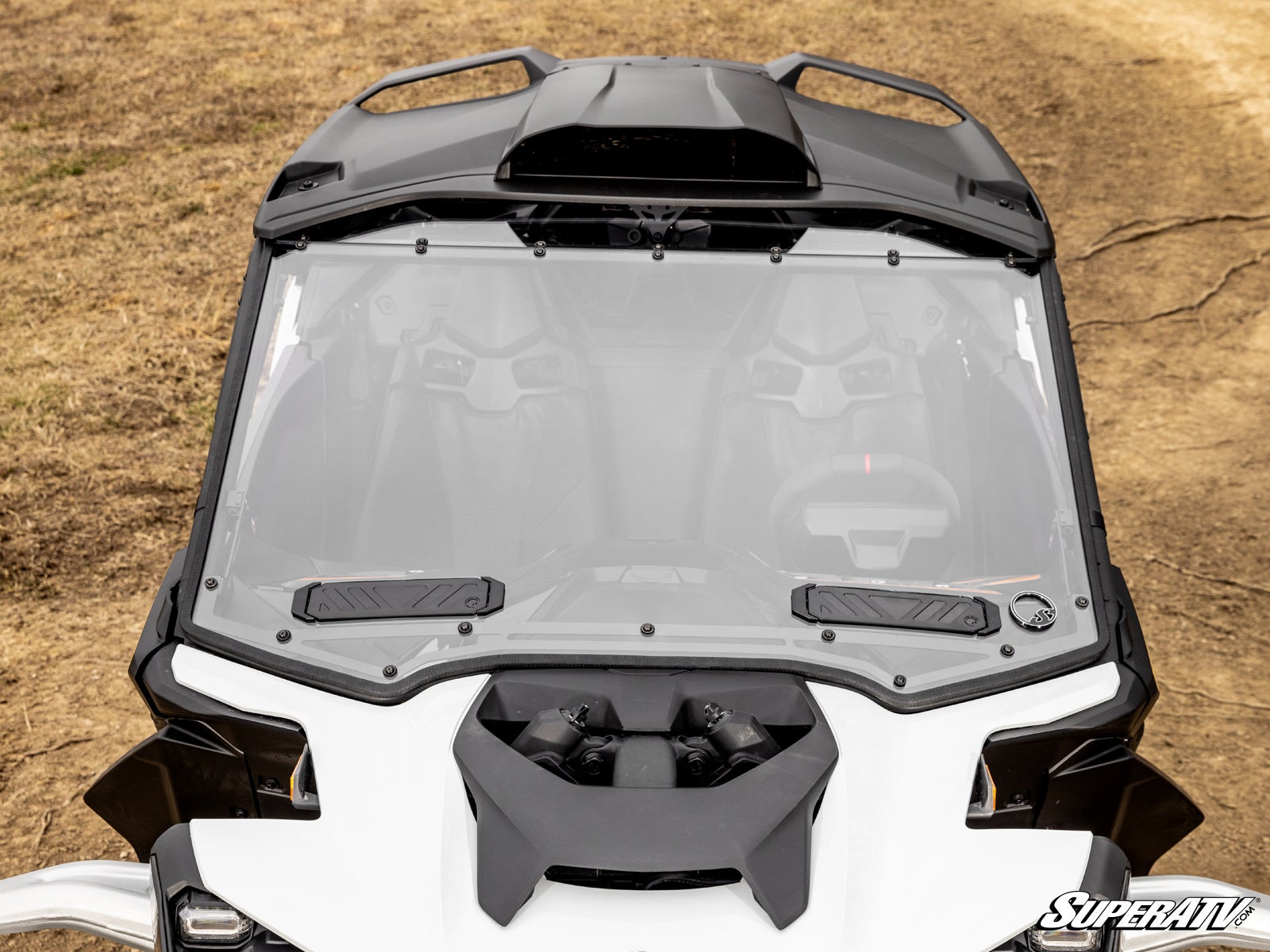 can-am-mav-r-vented-poly-windshield_05__44137.jpg