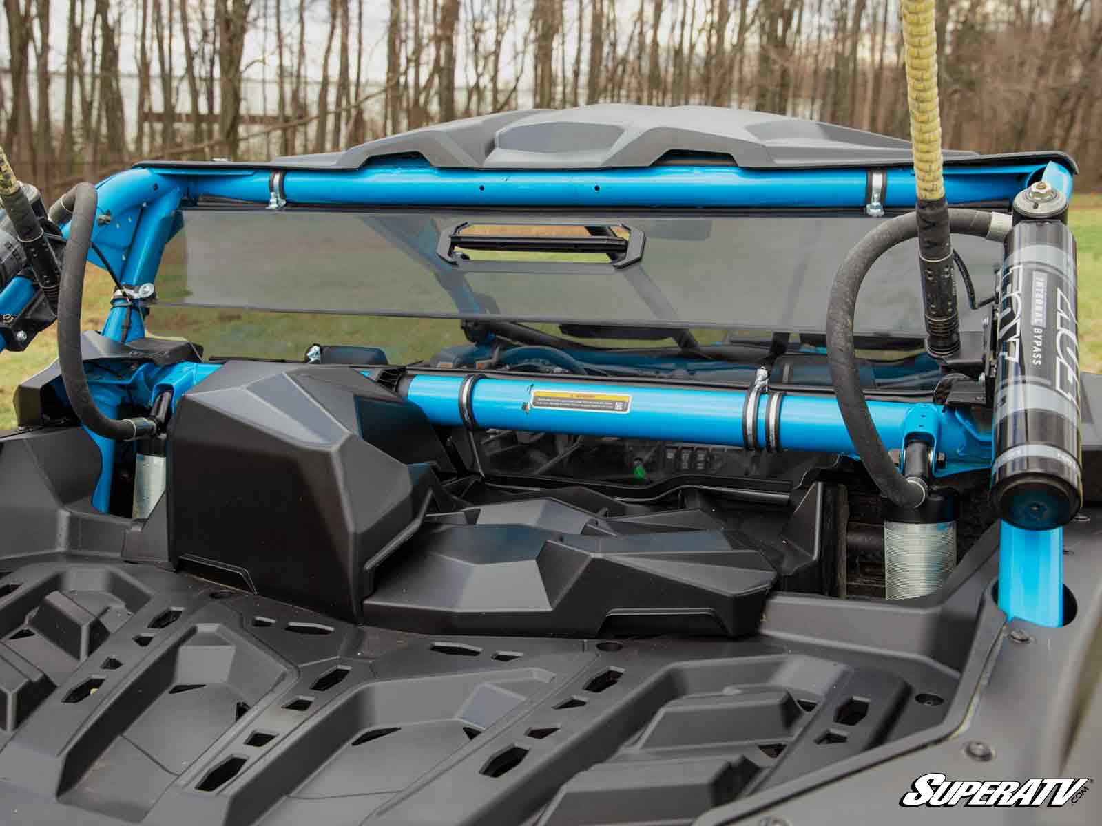 can-am_x3_vented_rear_windshield_76light_tint_6__90135.jpg