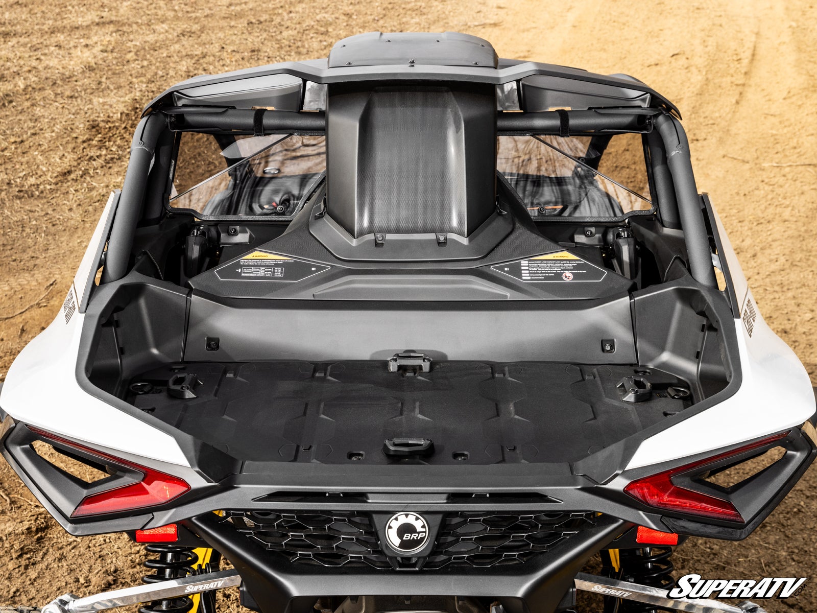 can_am-maverick-r-rear-windshield-lighttint_05__10155.jpg
