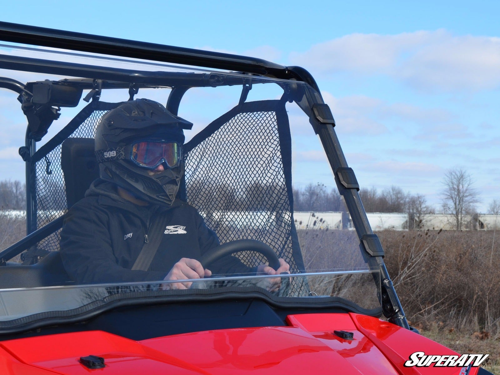 honda-pioneer-1000-scratch-resistant-full-windshield-04_1__63825.jpg