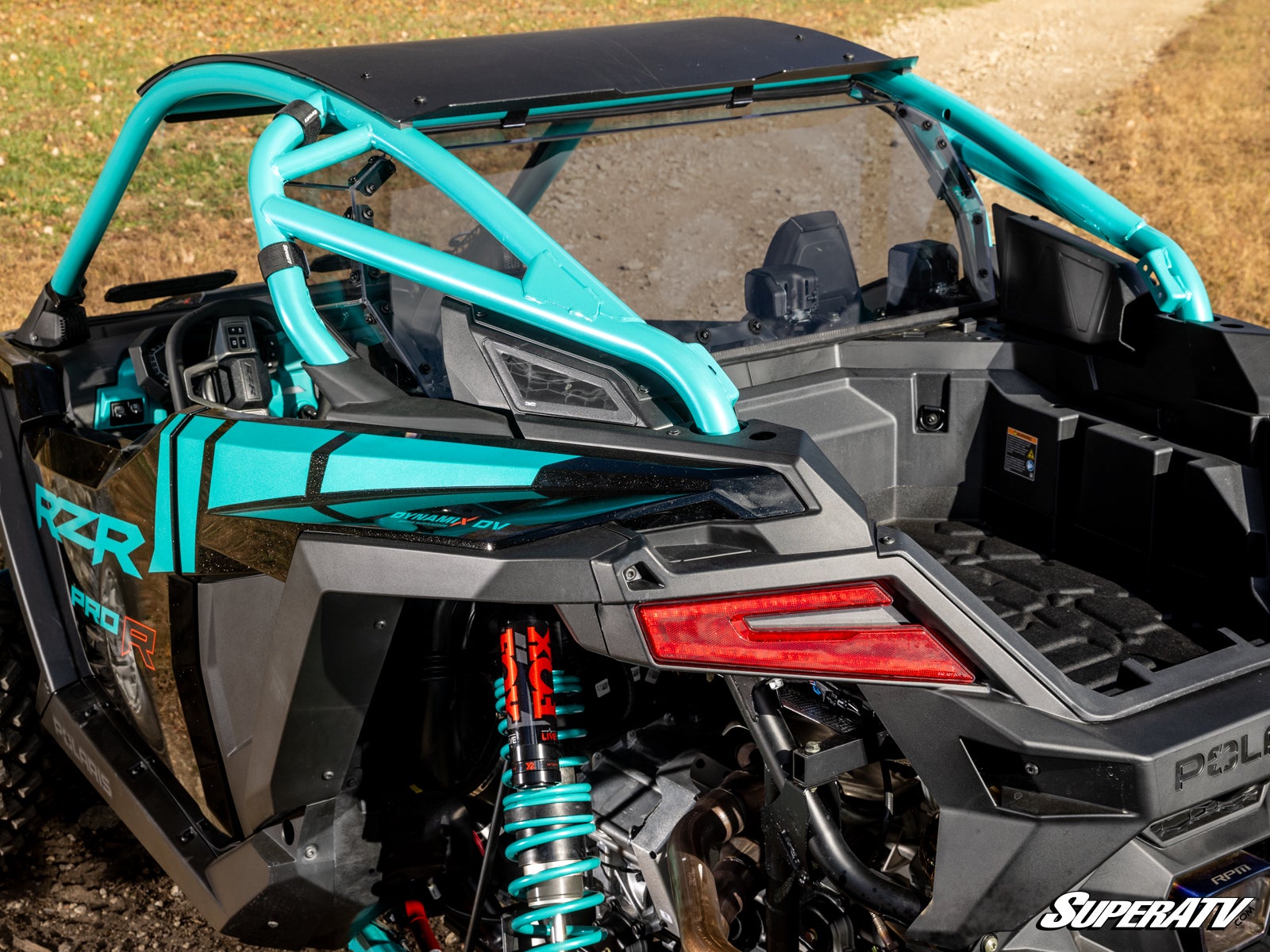 polaris-pro-r-rear-windshield-lttint_04_1__91692.jpg