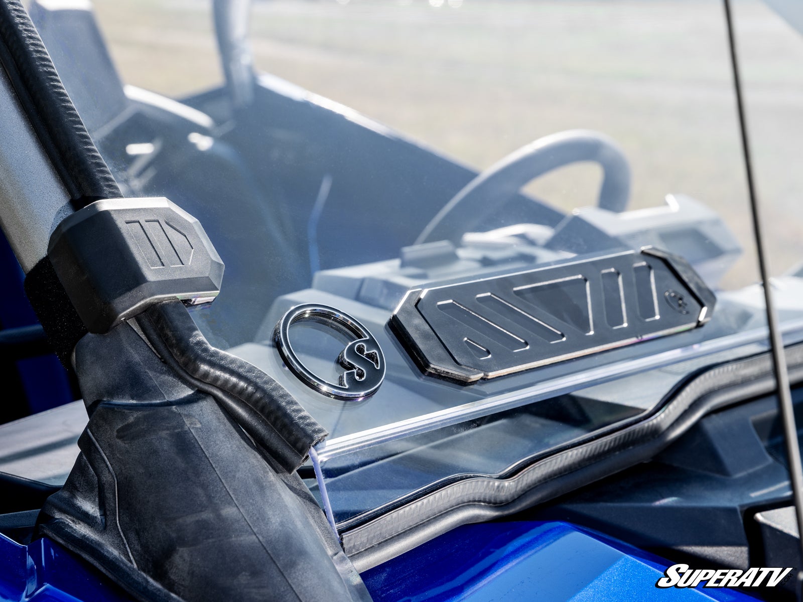 polaris-pro-r4-vented-windshield_04__95357.jpg