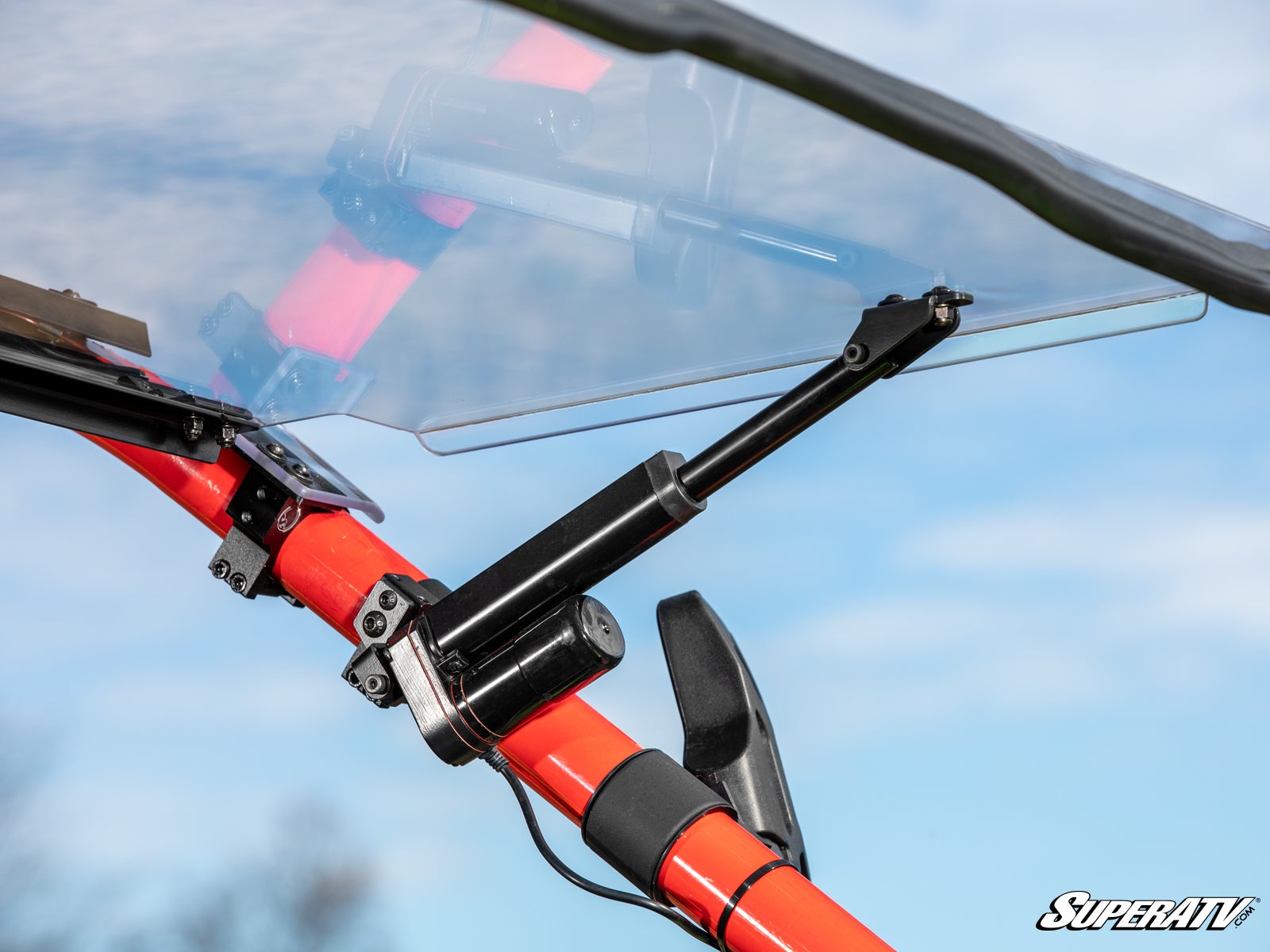 polaris_pror_power_flip_windshield_clear_07__78530.jpg